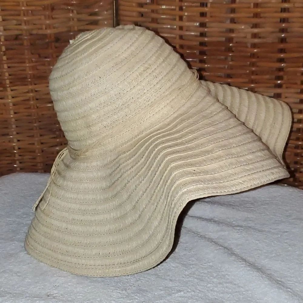 Sustainable Paper Floppy Sun Hat - Picture 2 of 6